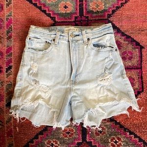 Abercrombie Curve Love High Rise 4” Shorts